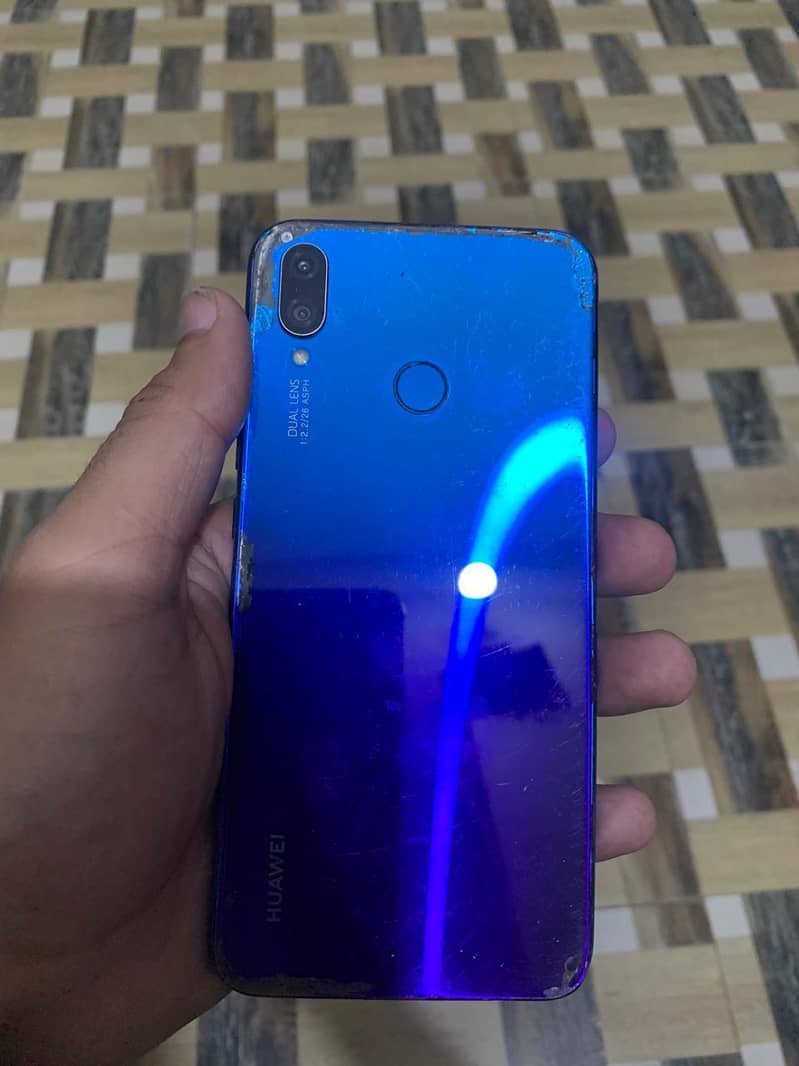 Huawei Nova 3i 0