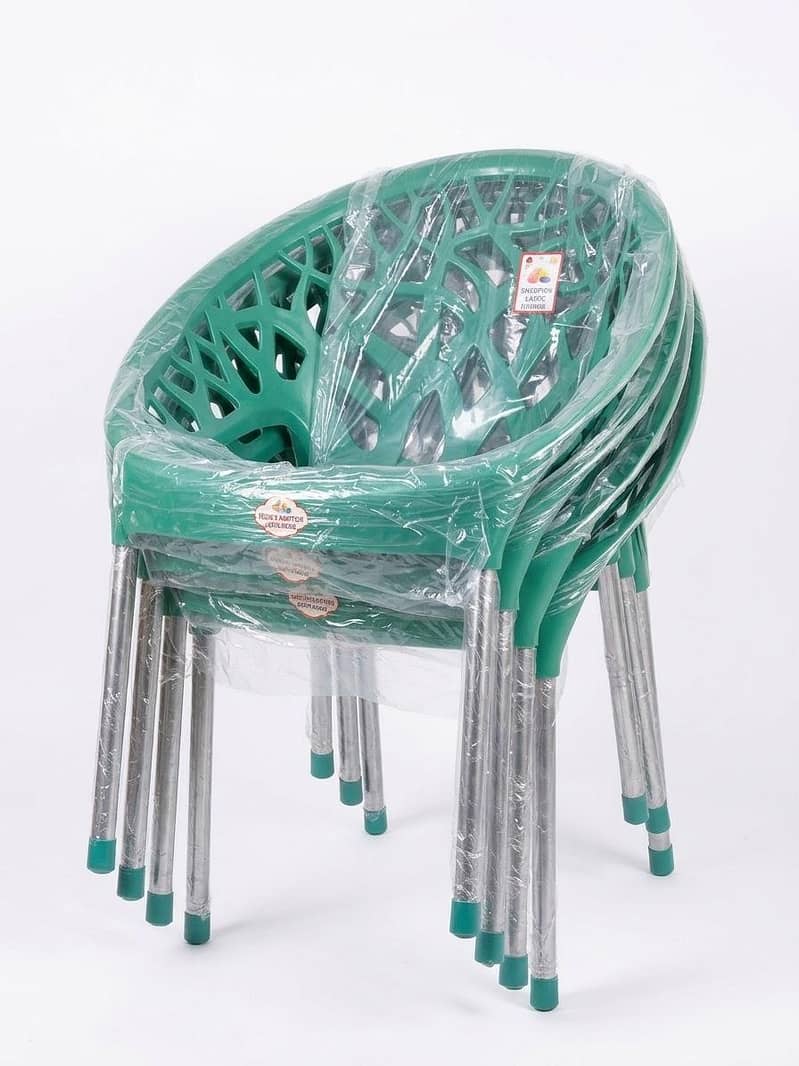 plastic chairs 0