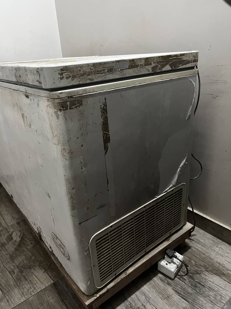 Dawlance Refrigerator 1