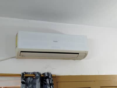 Haier Split AC 1 ton for sale in working condition