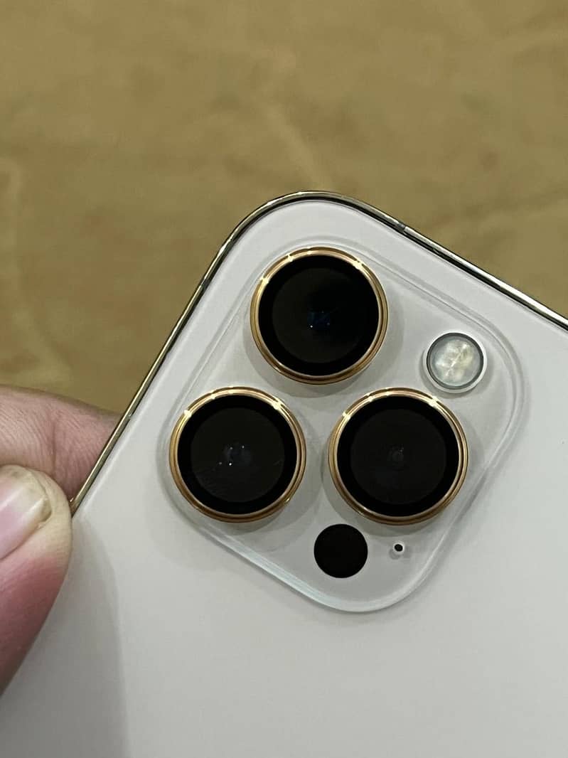 Apple iPhone 12 Pro Max 0