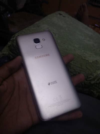 Samsung Mobile J6