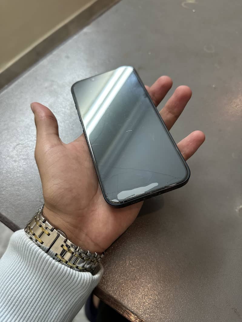 Apple iPhone 13 1