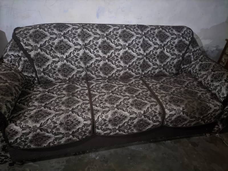 5 seater sofa set good condition 1