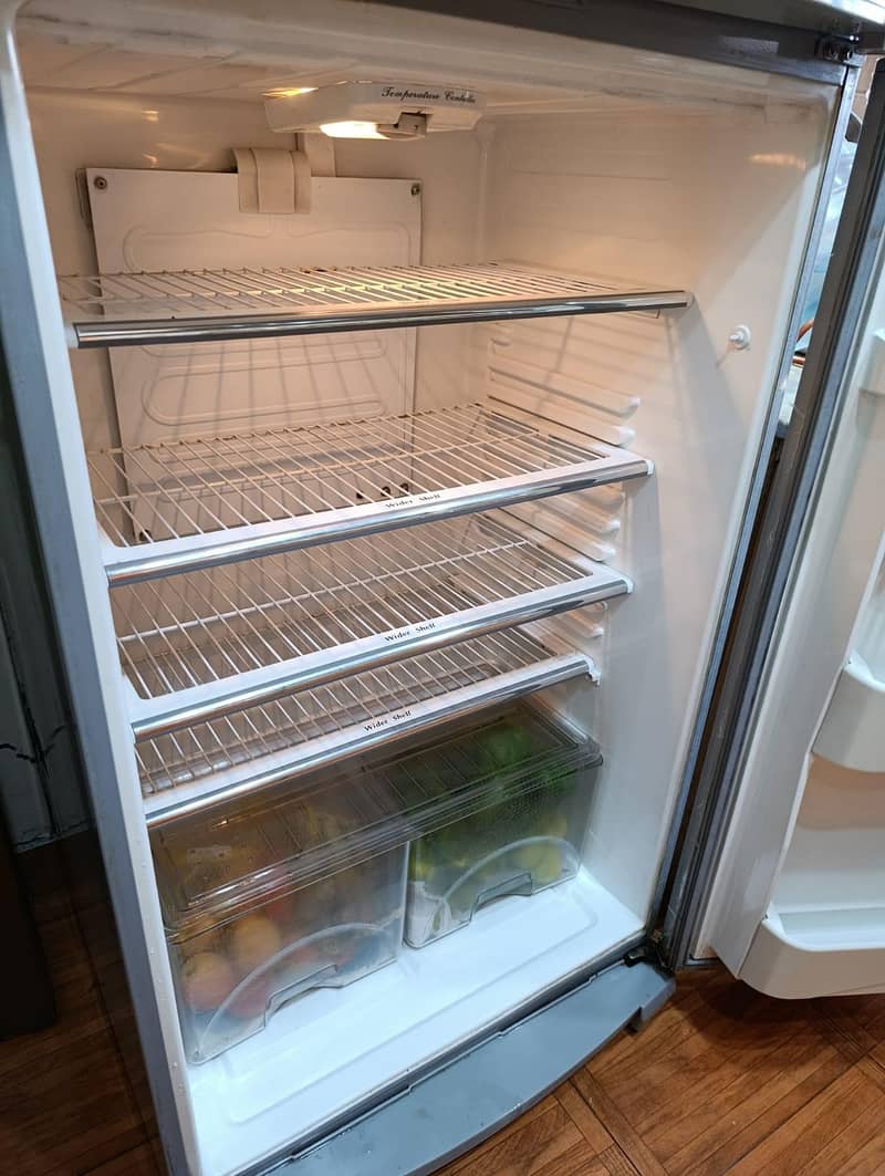 Dawlance Fridge 10/10 Condition 1