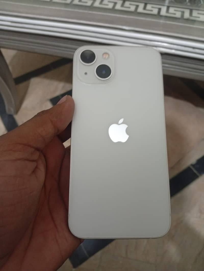 Apple iPhone 13 0