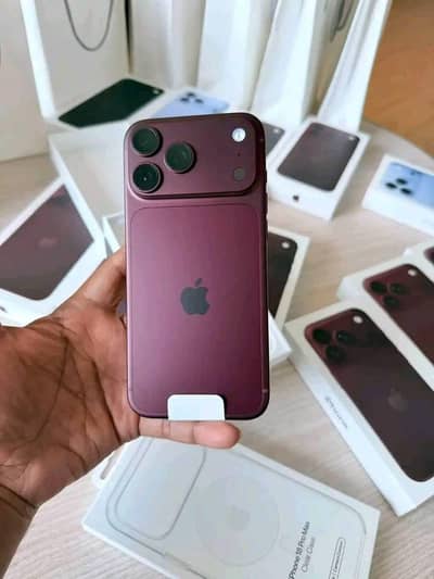 i Phone 8plus, 11,12,13,14,15 pro max on instalment Whatsap 3482023972