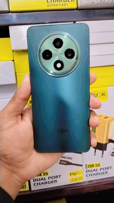 OPPO Reno12 F