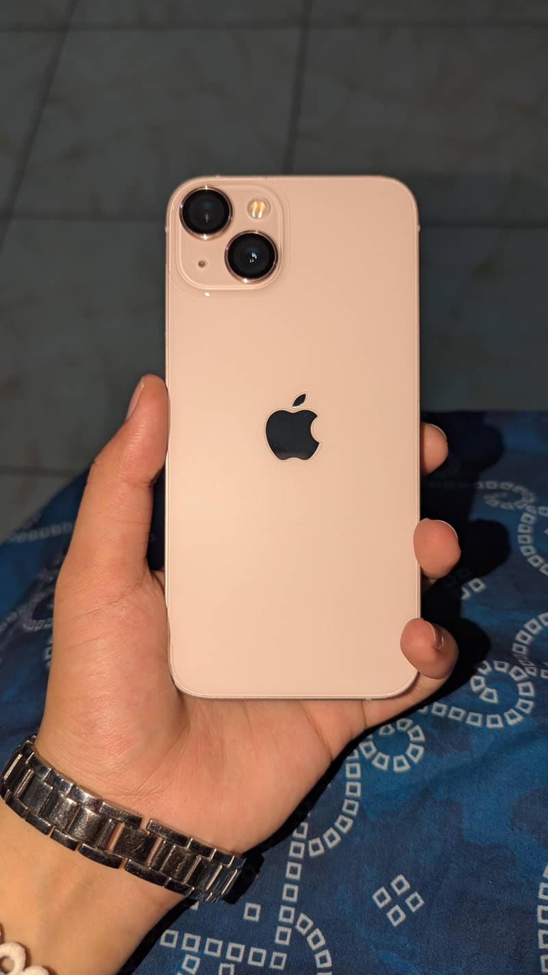 Apple iPhone 13 1