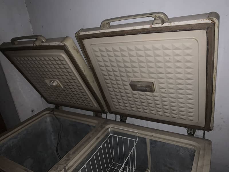 Double Door Deep Freezer 3