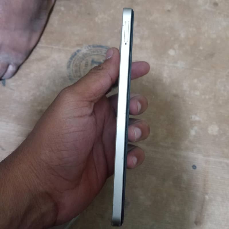 Realme C61 4