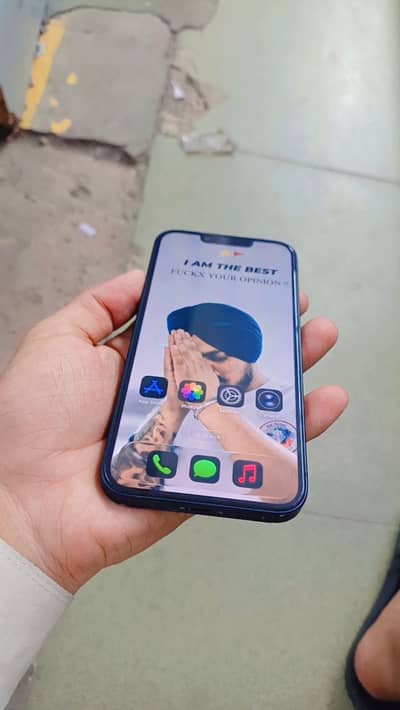 Apple iPhone 13