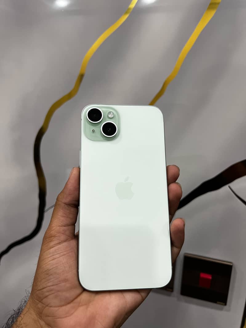 Apple iPhone 15 plus 4