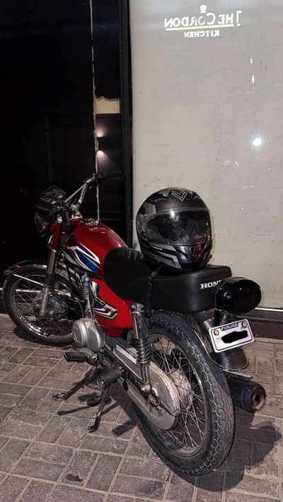 Honda CG125 2022 Model 8/10 Condition