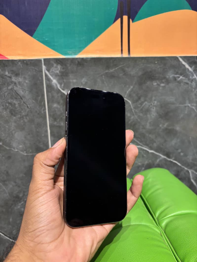 Apple iPhone 14 Pro 1