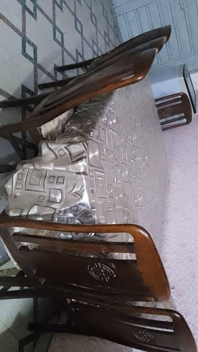 old table or 6 chairs ha