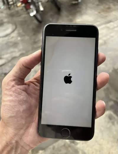 Apple iPhone 7