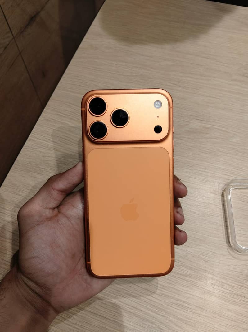 Apple iPhone 17 Pro Max 0