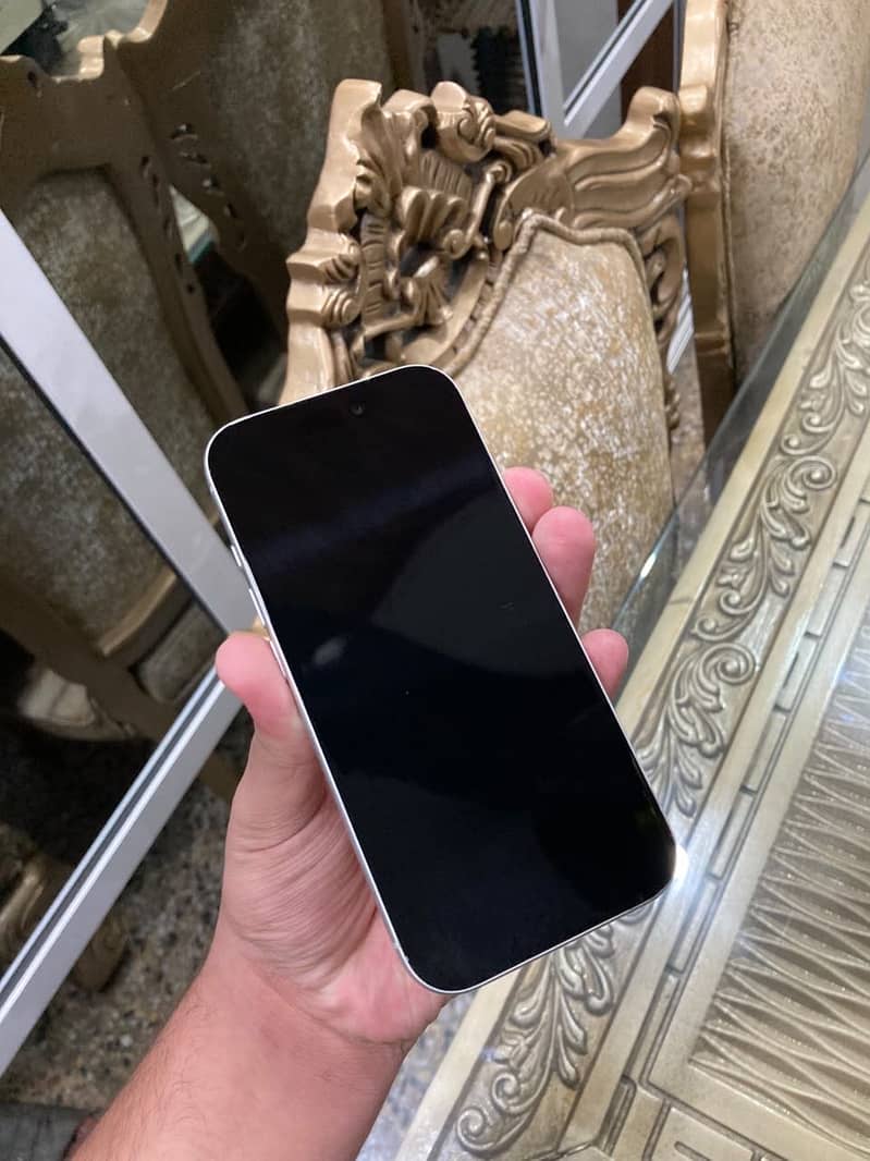 Apple iPhone 17 Pro 1