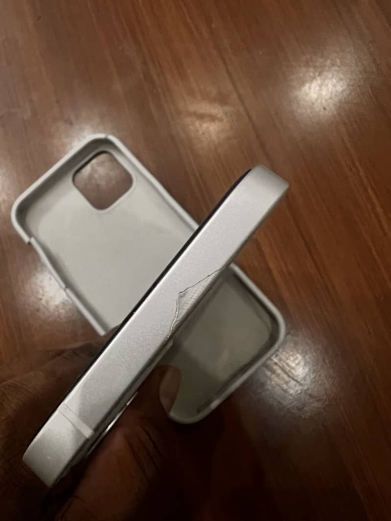 Apple iPhone 12 1