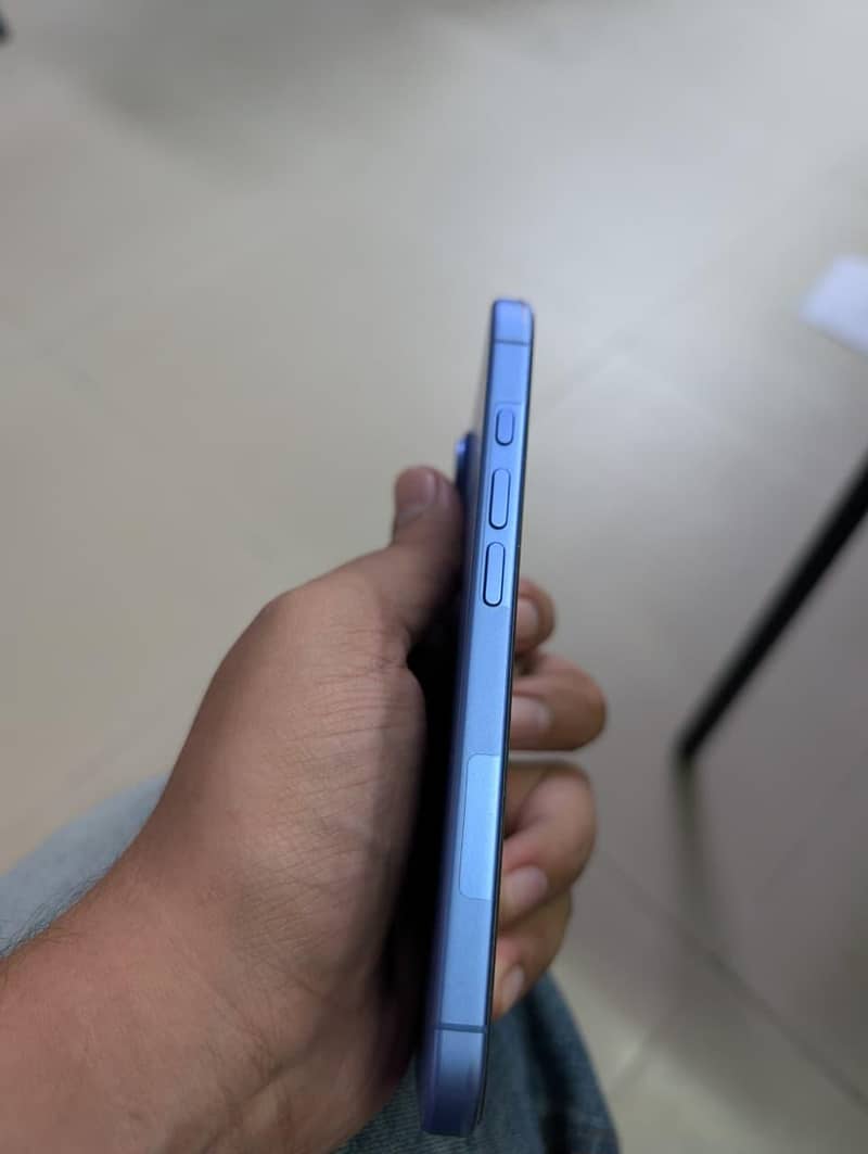 Apple iPhone 16 [JV) 1