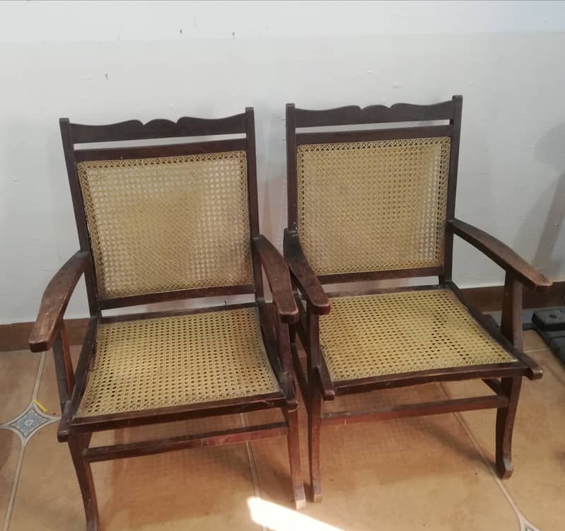 Antic  2 chairs 0