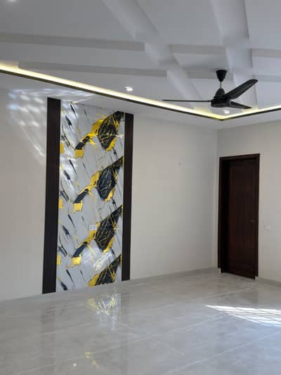 One Kanal Upper Portion For Rent