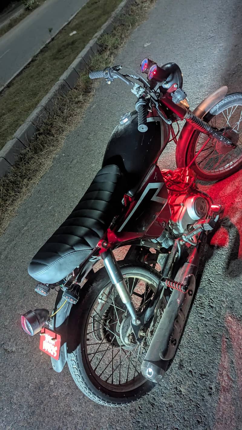 Cafe racer cd70 2