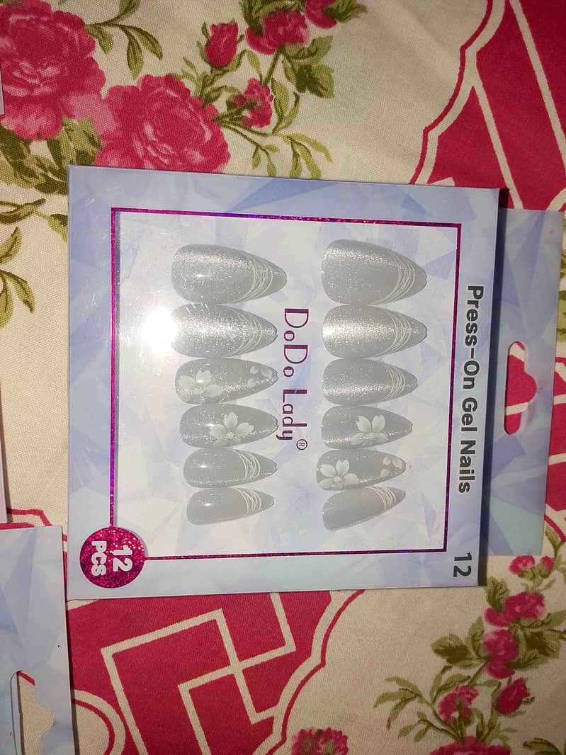 press on nails 0