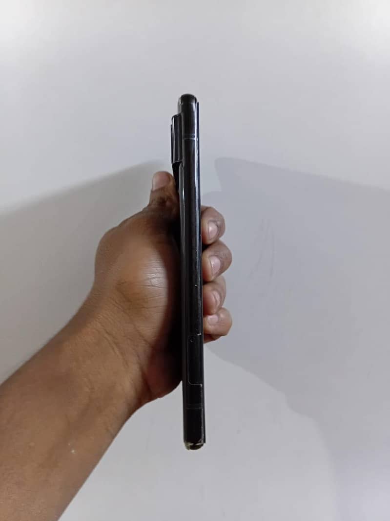 Google Pixel 6 4