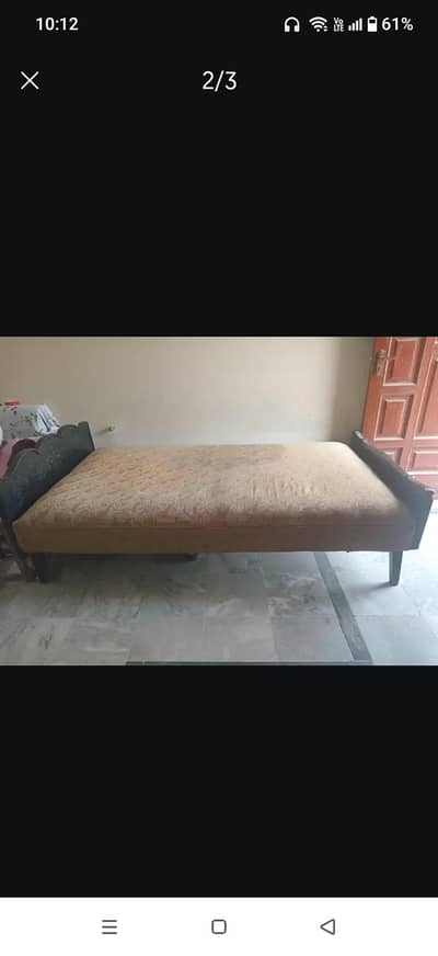 single wooden bed