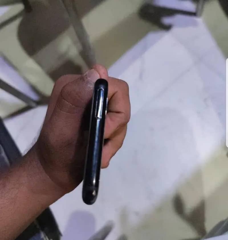 Samsung Mobile S8 Plus 5