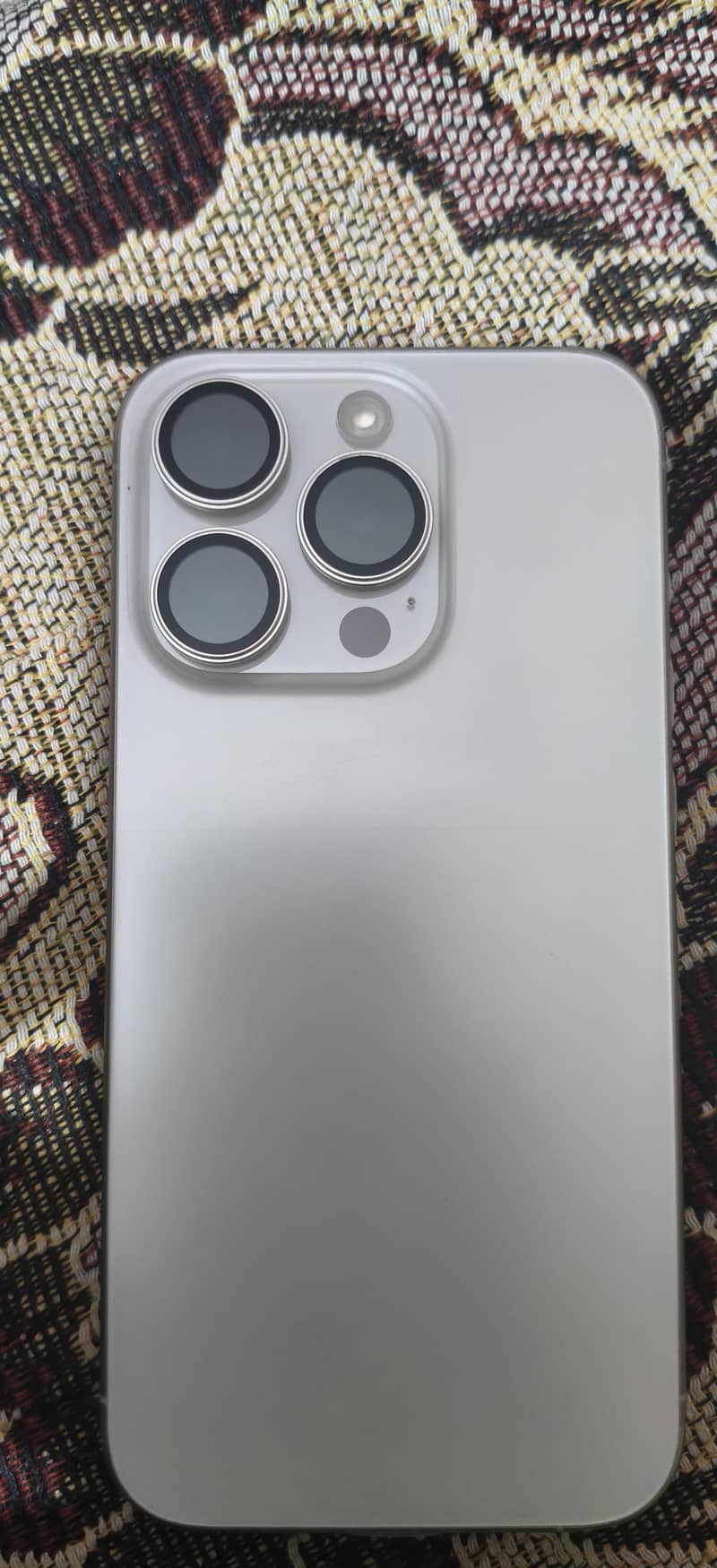 Apple iPhone 15 Pro 0