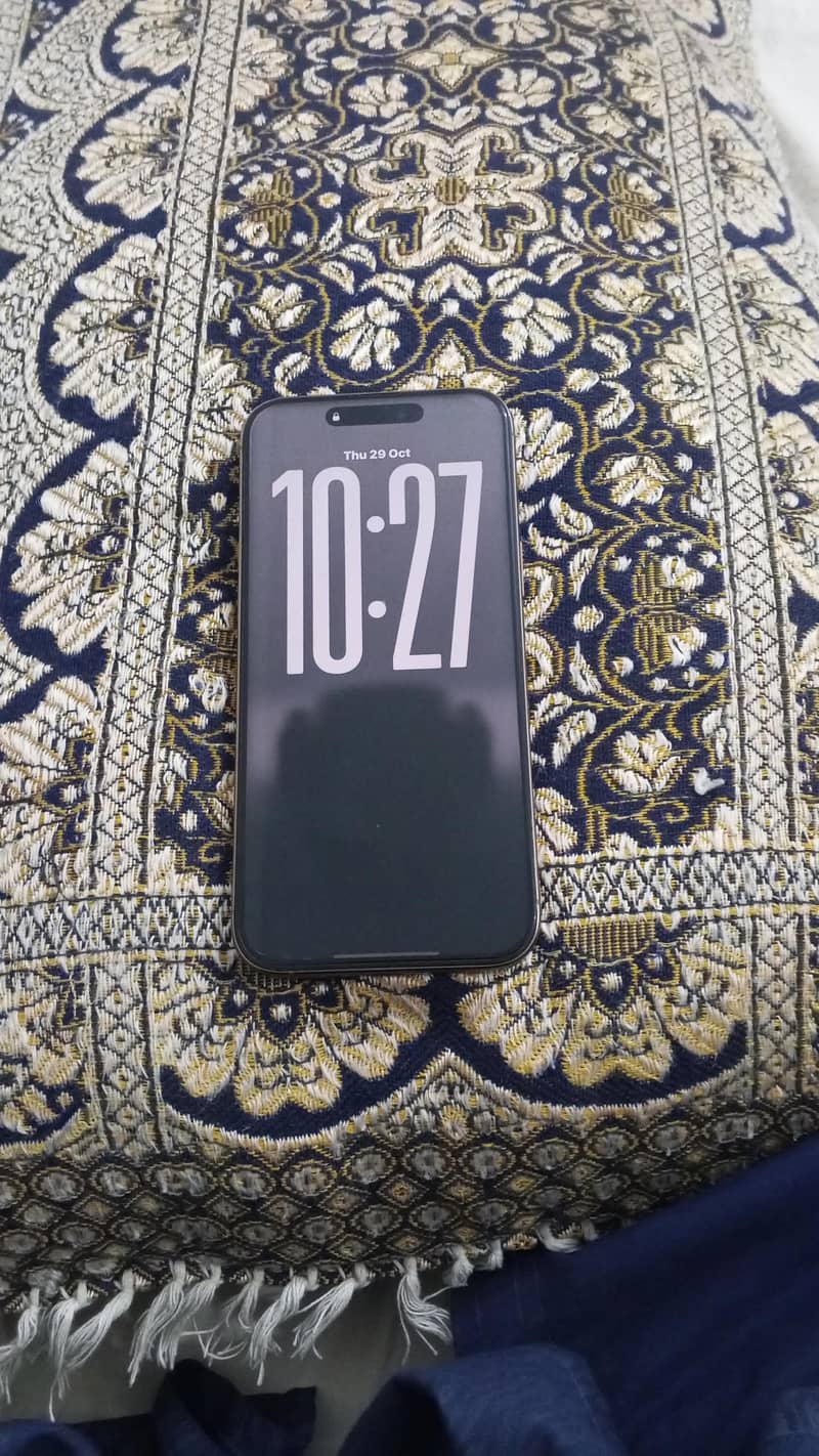 Apple iPhone 16 Pro Max 3