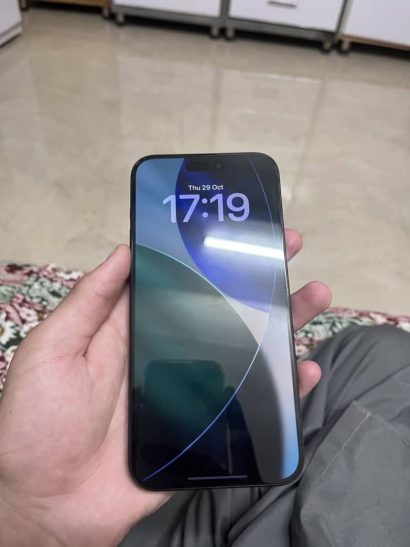Apple iPhone 15 Pro Max 1