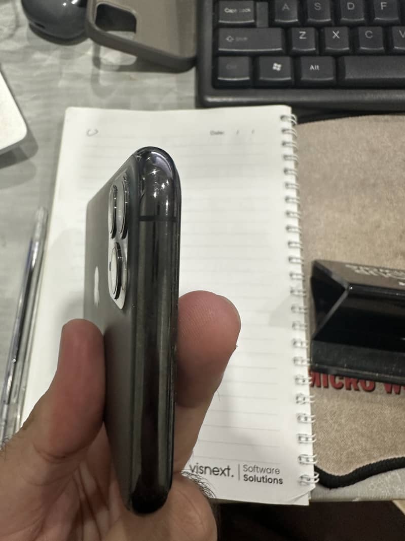 Apple iPhone 11 Pro 1