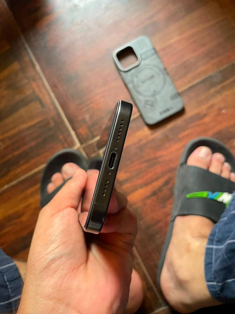 Apple iPhone 15 Pro Max 1