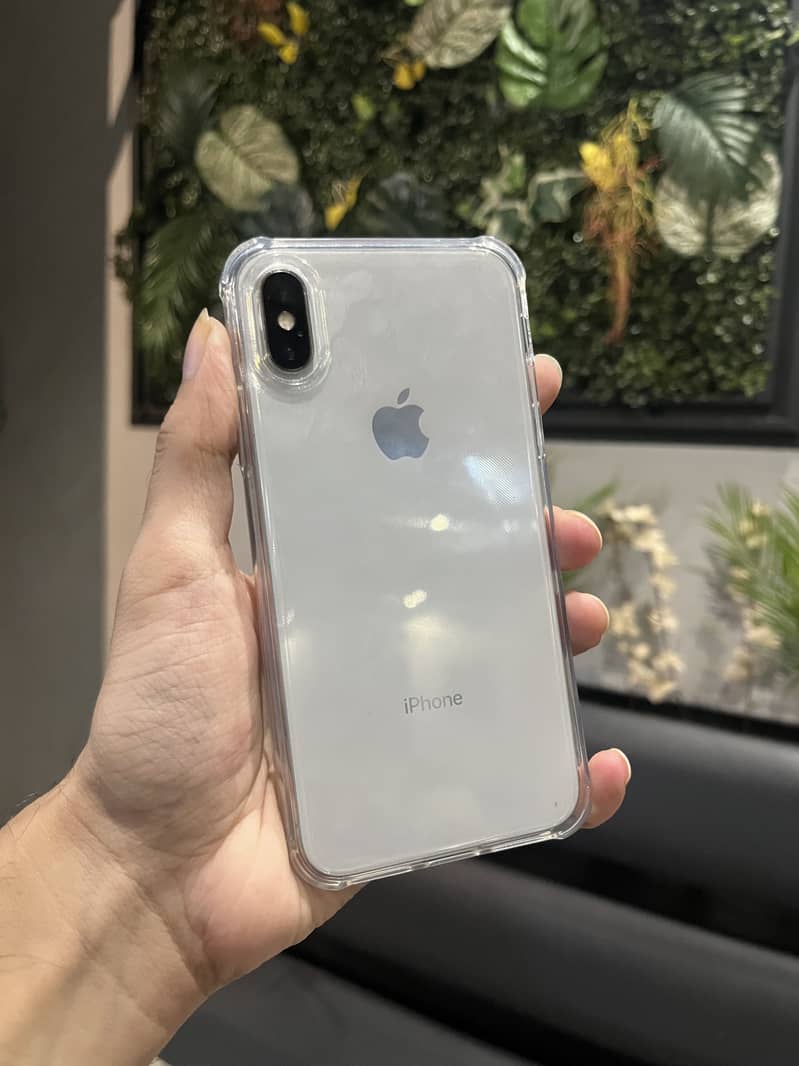 Apple iPhone X 3