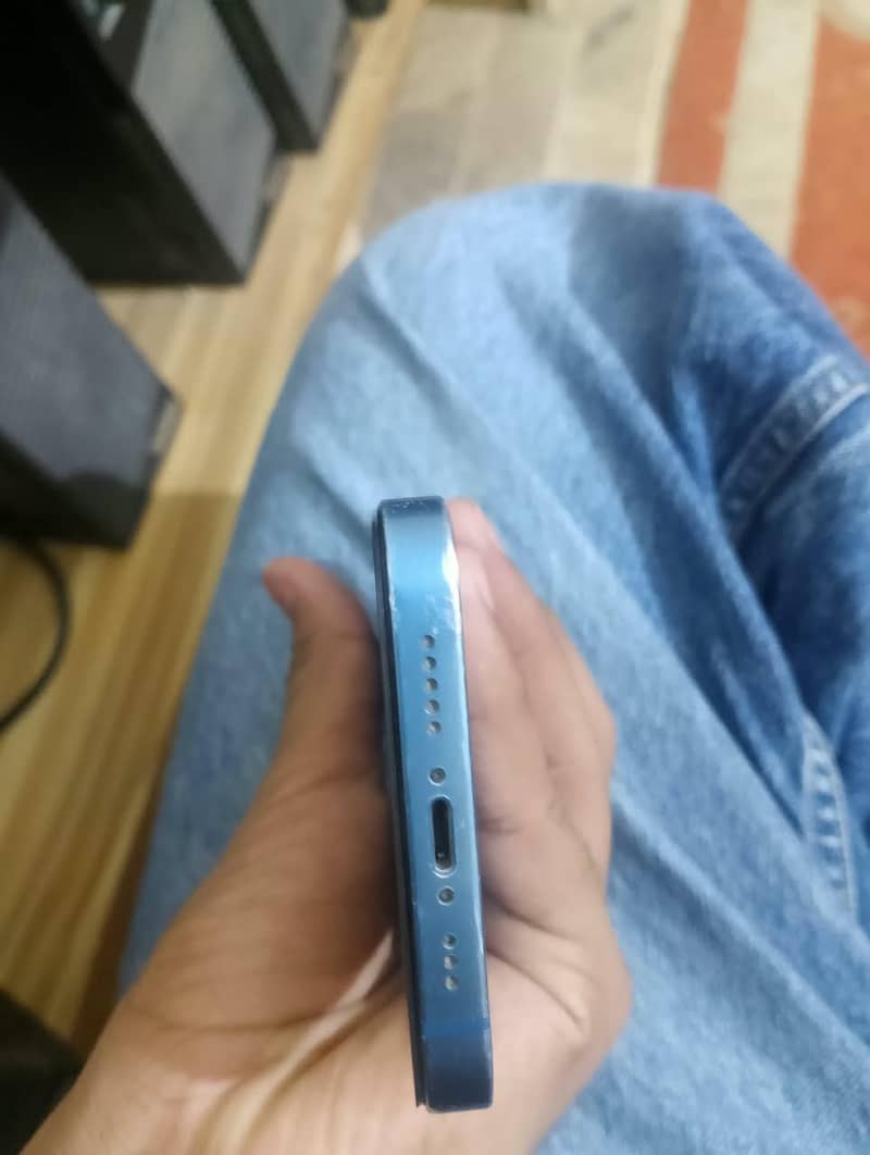 Apple iPhone 13 3