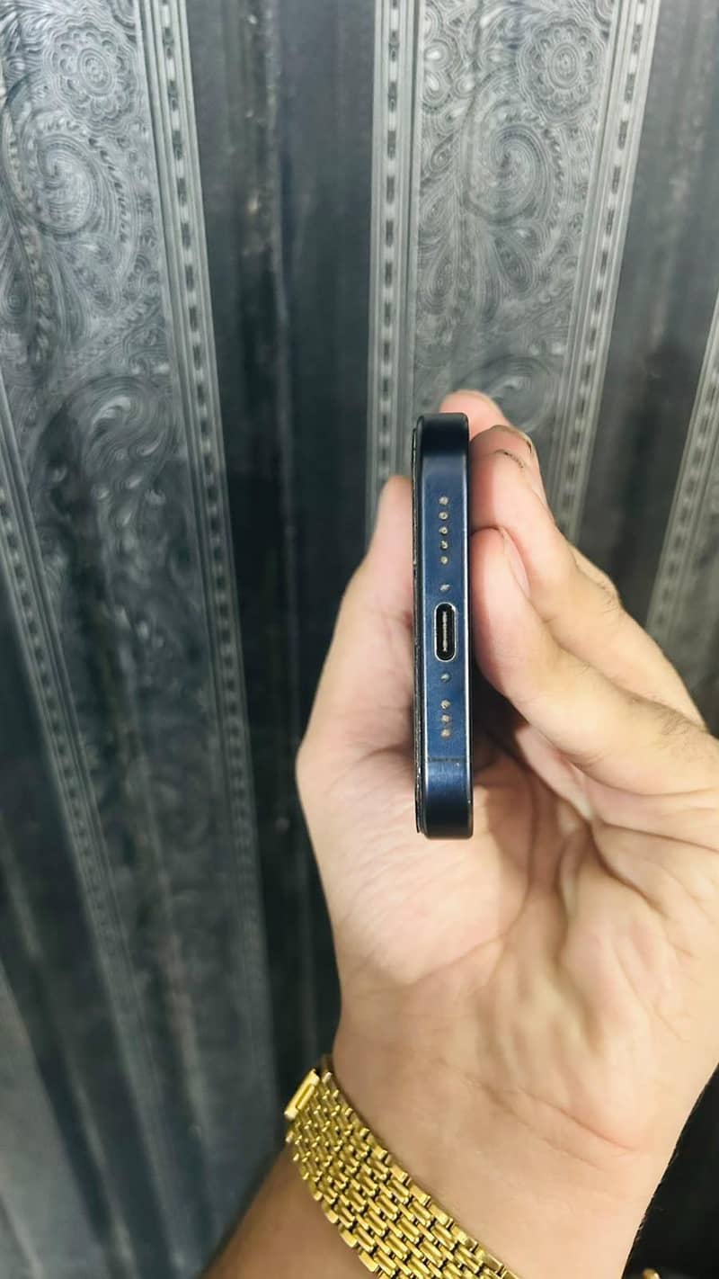 Apple iPhone 15 Pro jv 1