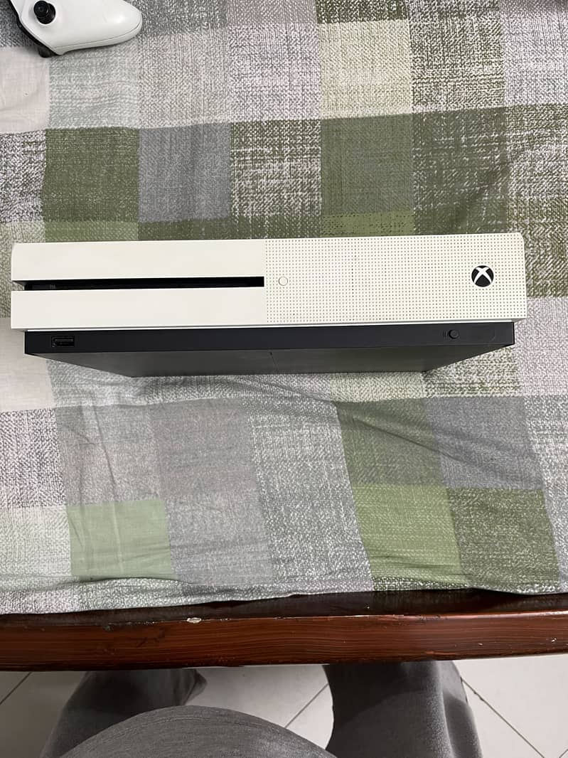 Xbox one s 1