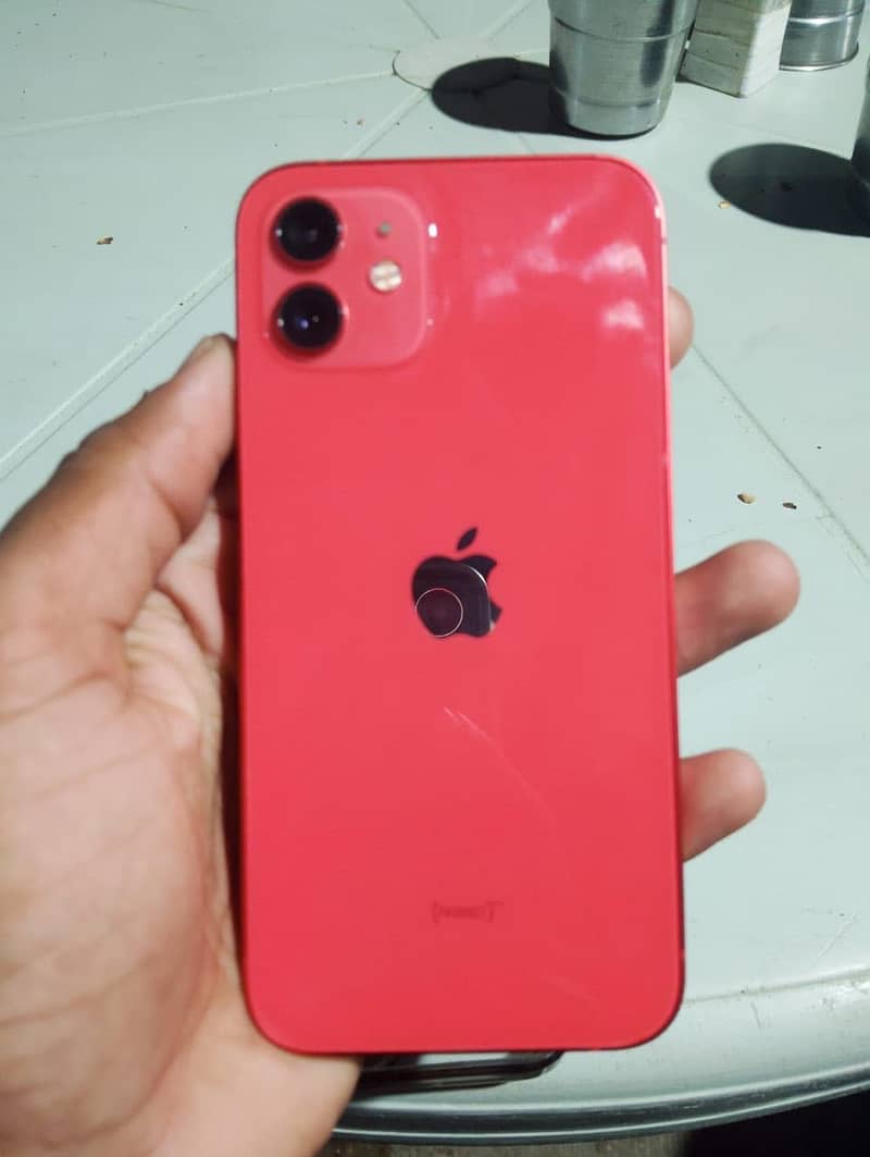 Apple iPhone 12 4