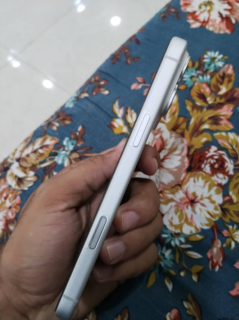 Apple iPhone 17 Pro Max 1