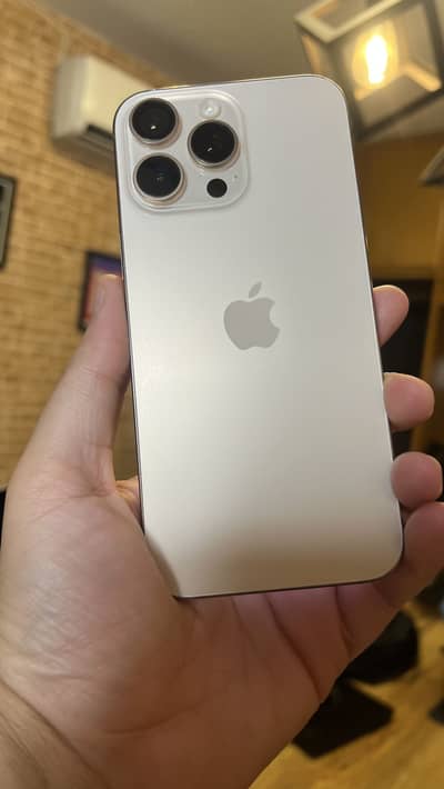 Apple iPhone 16 Pro Max