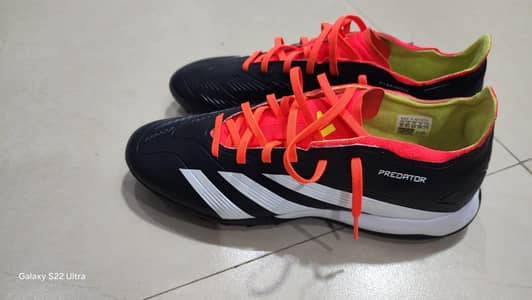 Adidas predator football shoes grippers