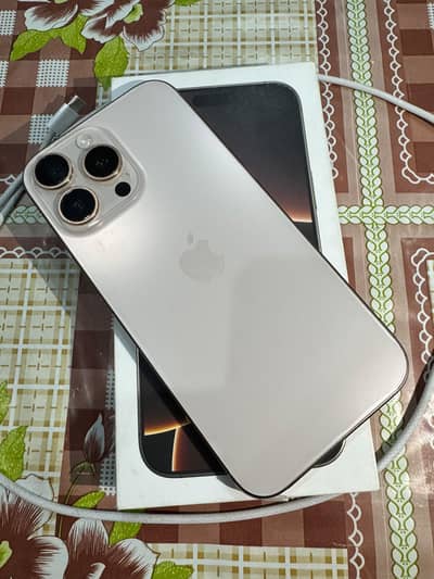 Apple iPhone 16 Pro Max