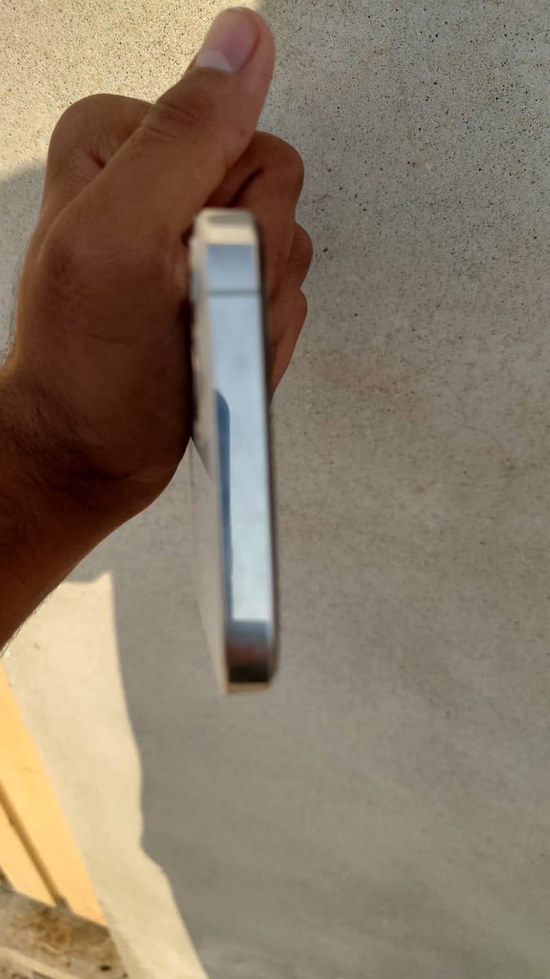 Apple iPhone 12 Pro 1