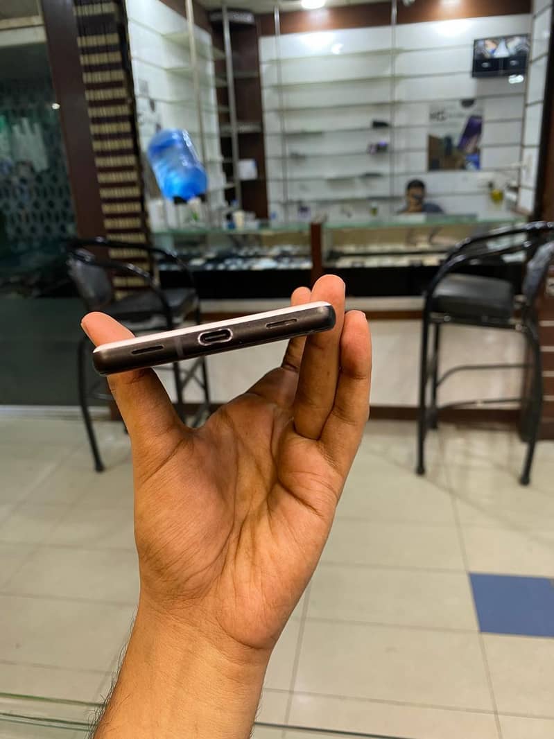 Google Pixel 6a 3