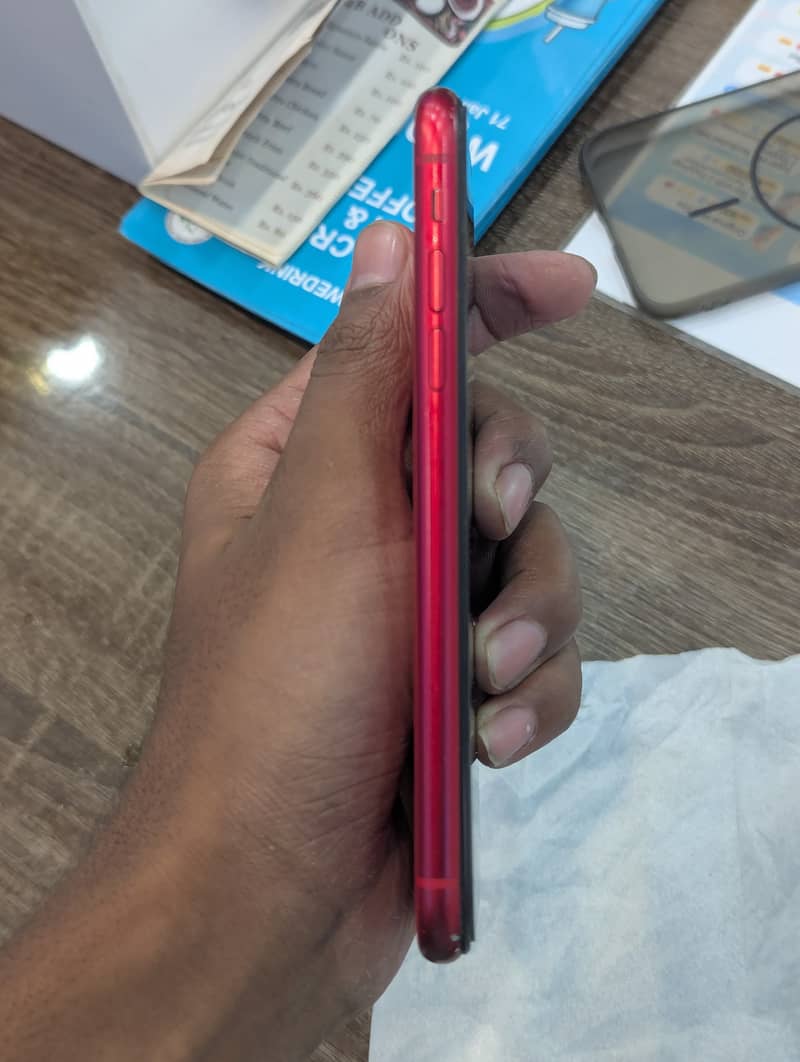 Apple iPhone 11 0