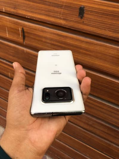 Sharp Aquos R6